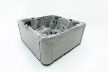 Load image into Gallery viewer, HAWAII Home Spa - Unparalleled Luxury and Unmatched Performance | RFH Hot Tubs
