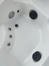 Load image into Gallery viewer, TRIDENT - Affordable Hot Tub for Unbeatable Value | RFH Hot Tubs
